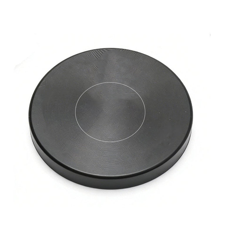 Non-slip design on the bottom surface.